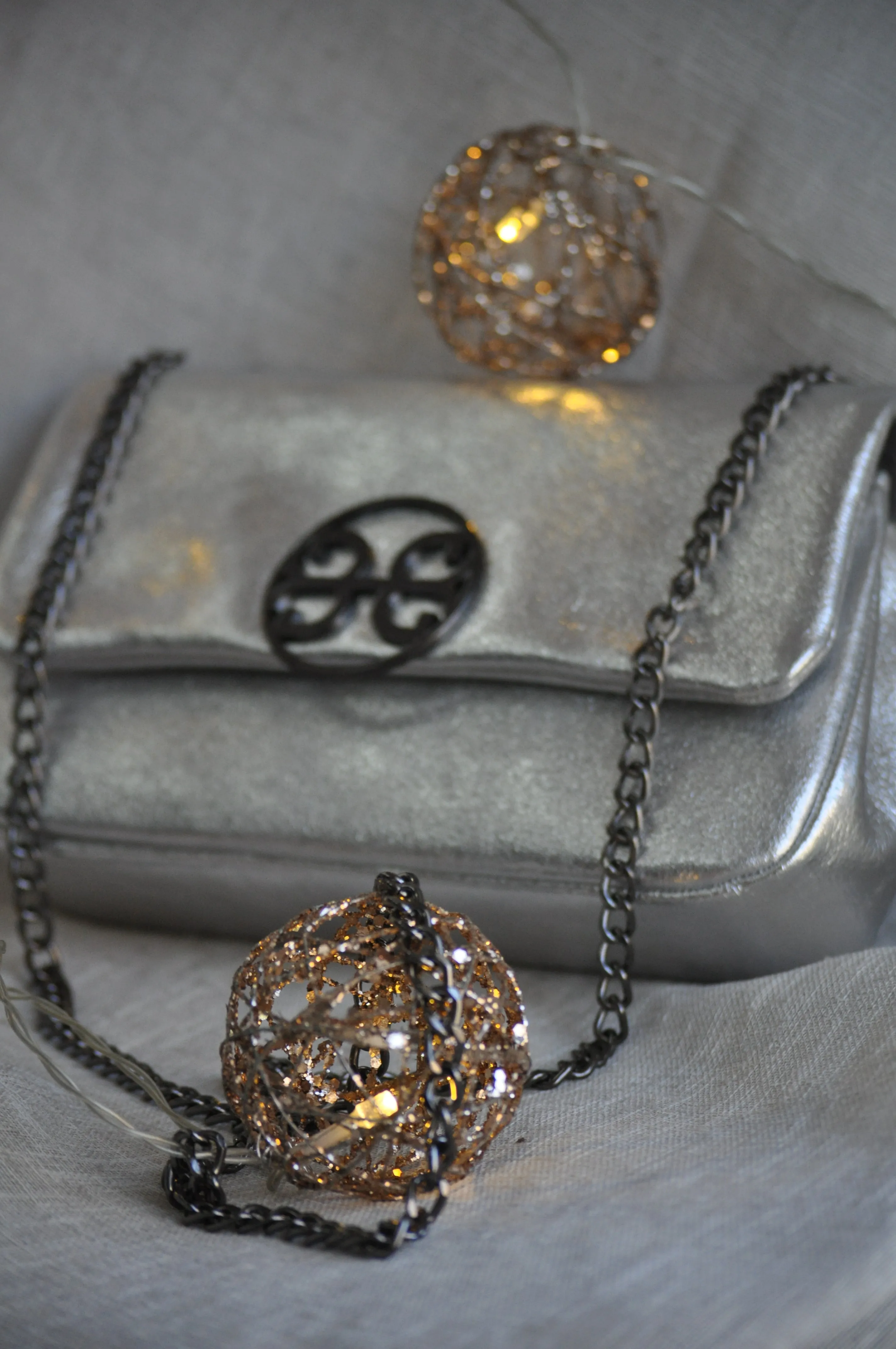 Carla Leather Shoulder Bag - Silver