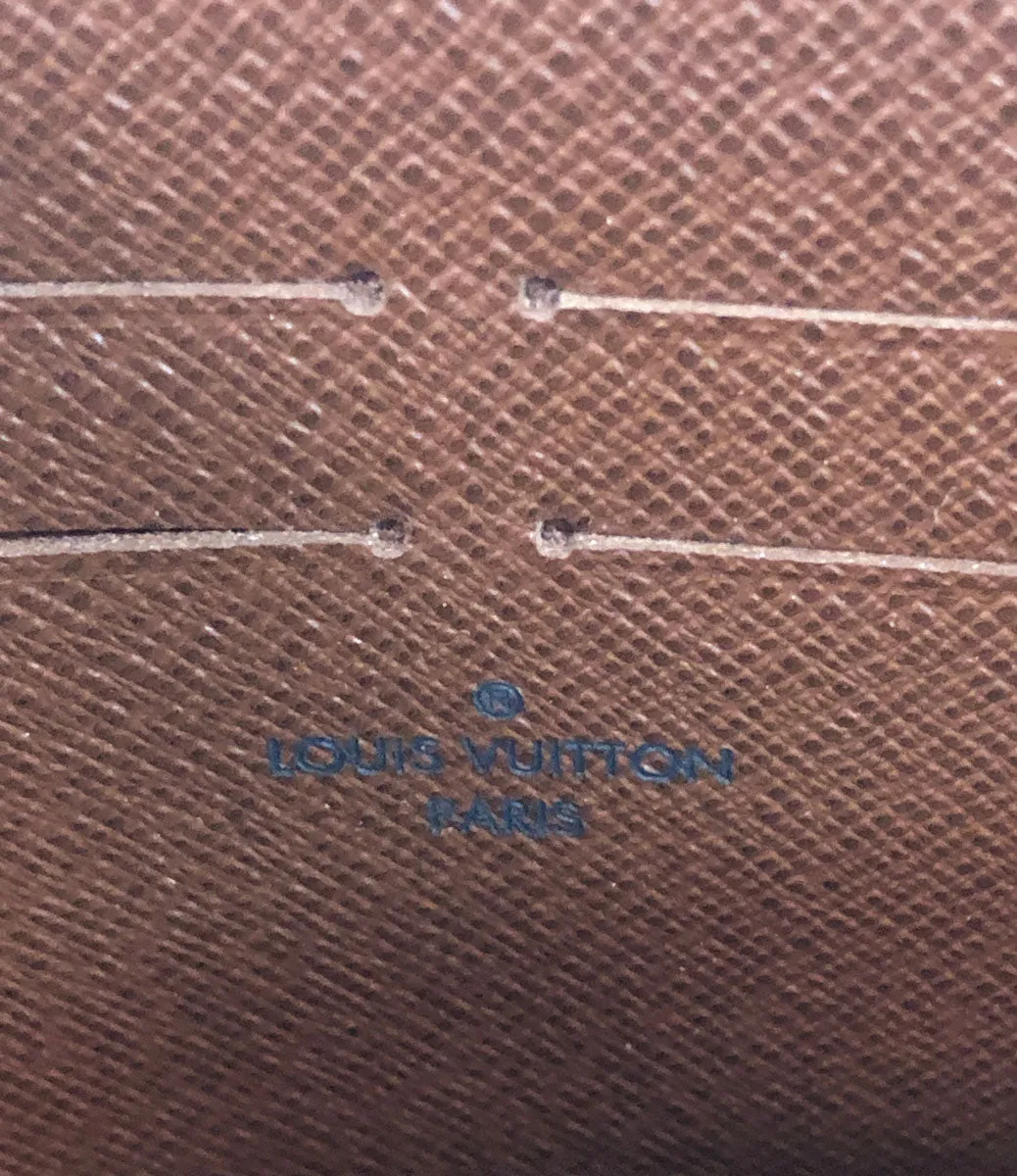 Louis Vuitton Zippy Wallet