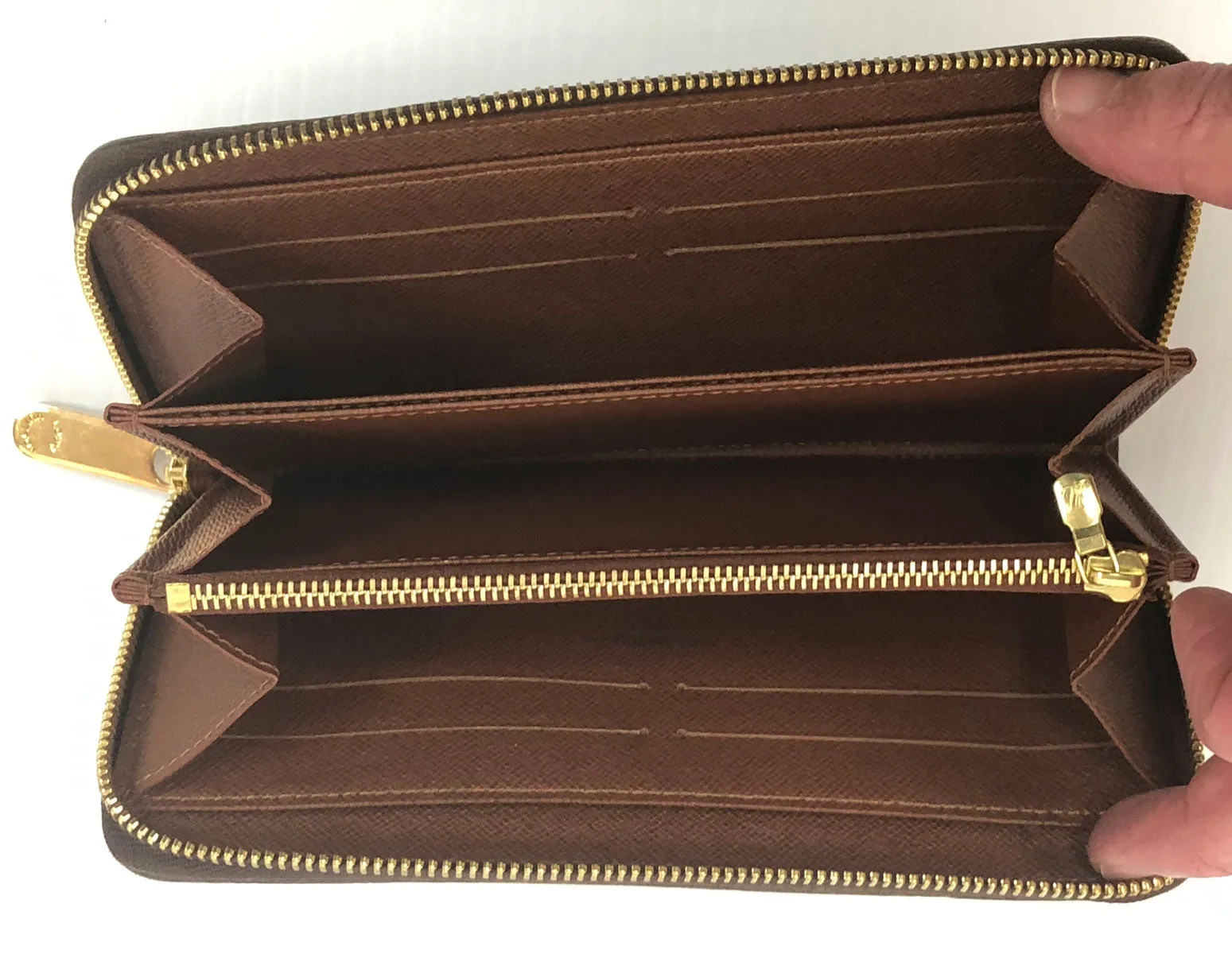 Louis Vuitton Zippy Wallet