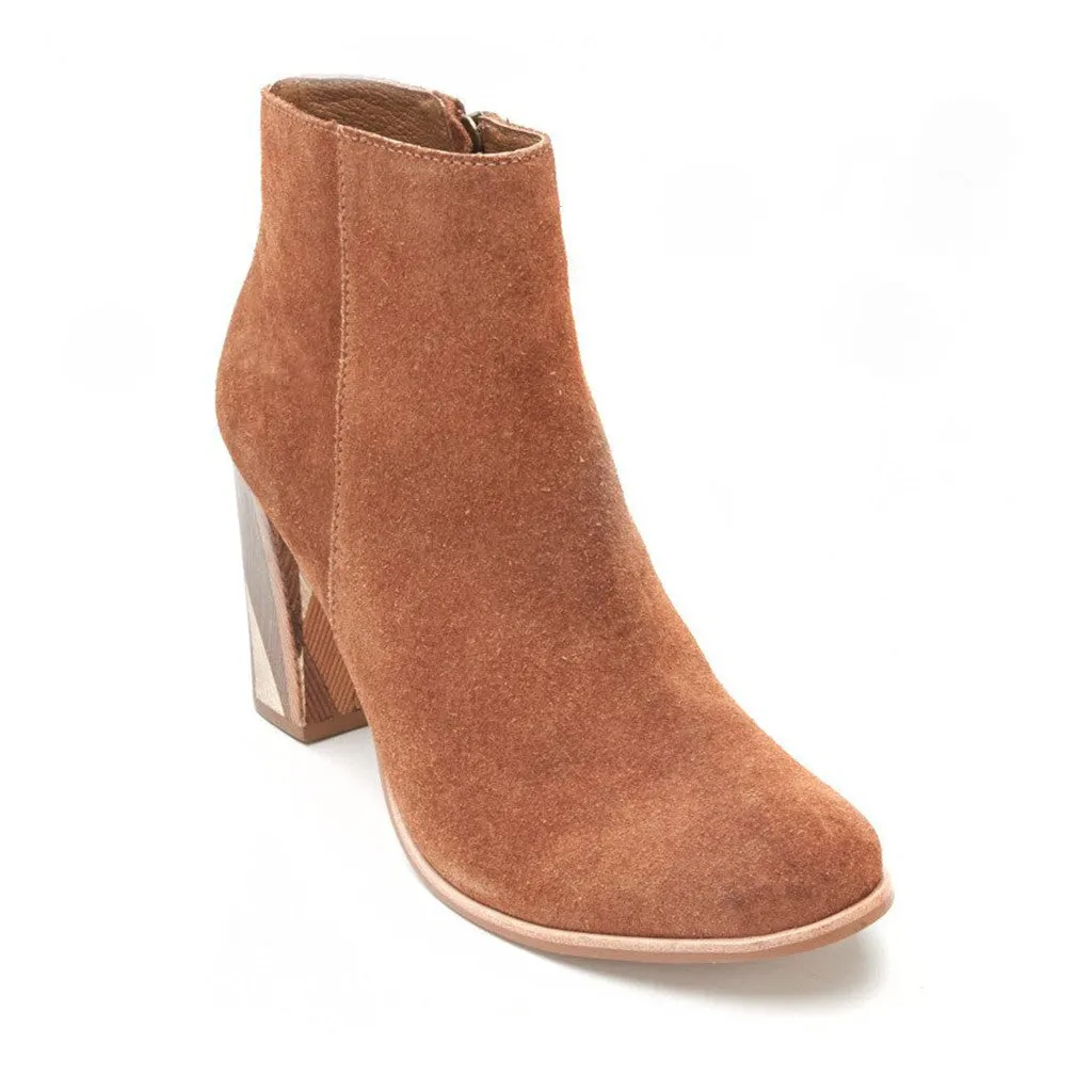 Matisse Women's Metric Boot in Fawn