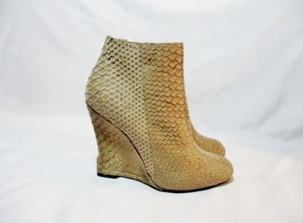 NEW NWT LANVIN PARIS SNAKESKIN PYTHON Leather Bootie 37 / 6.5 BEIGE Wedge Womens Slip-on