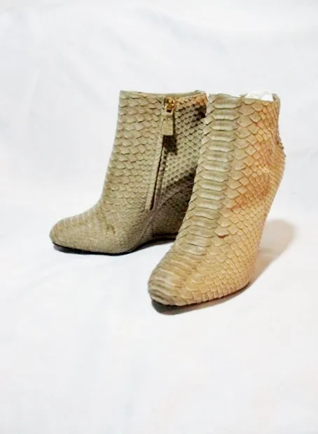 NEW NWT LANVIN PARIS SNAKESKIN PYTHON Leather Bootie 37 / 6.5 BEIGE Wedge Womens Slip-on