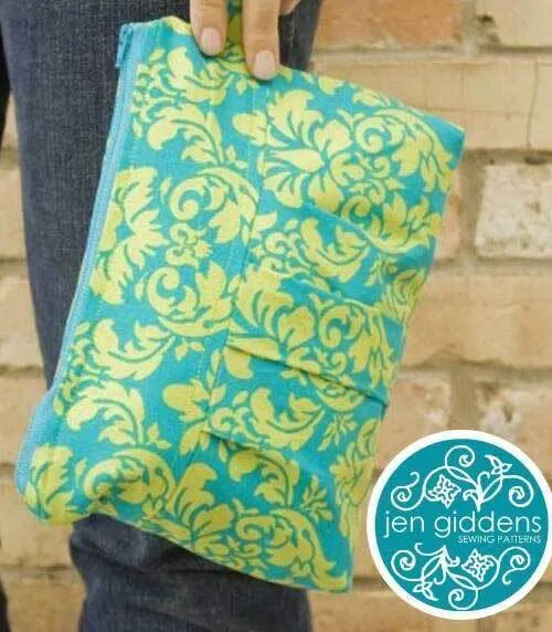 Pleated Clutch Pattern