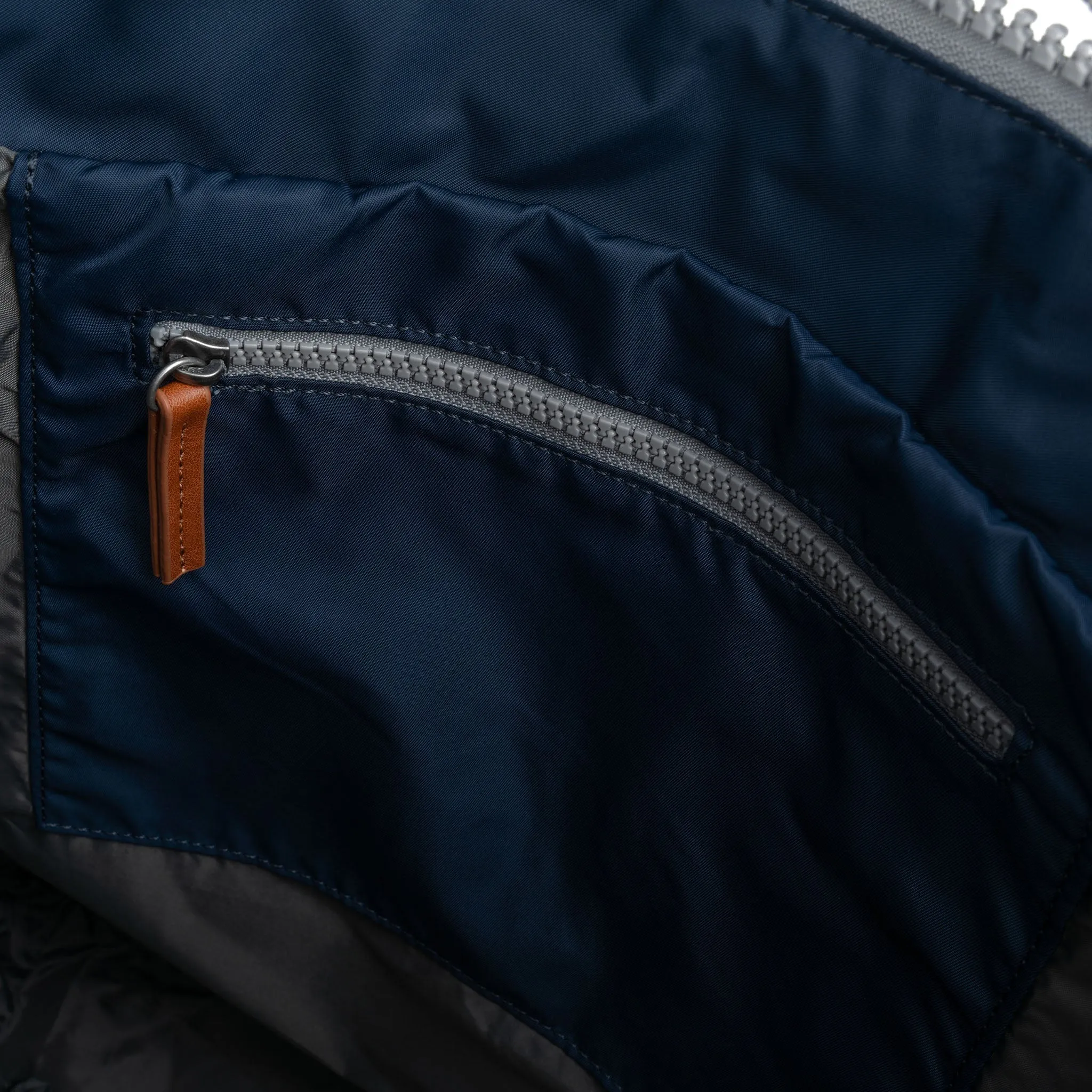 Roka Unisex Bantry B Large Bag - Midnight